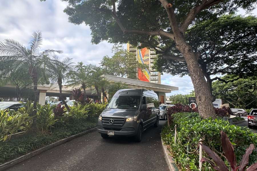 SpeediShuttle Mercedes-Benz Sprinter shuttle at a Hawaii hotel