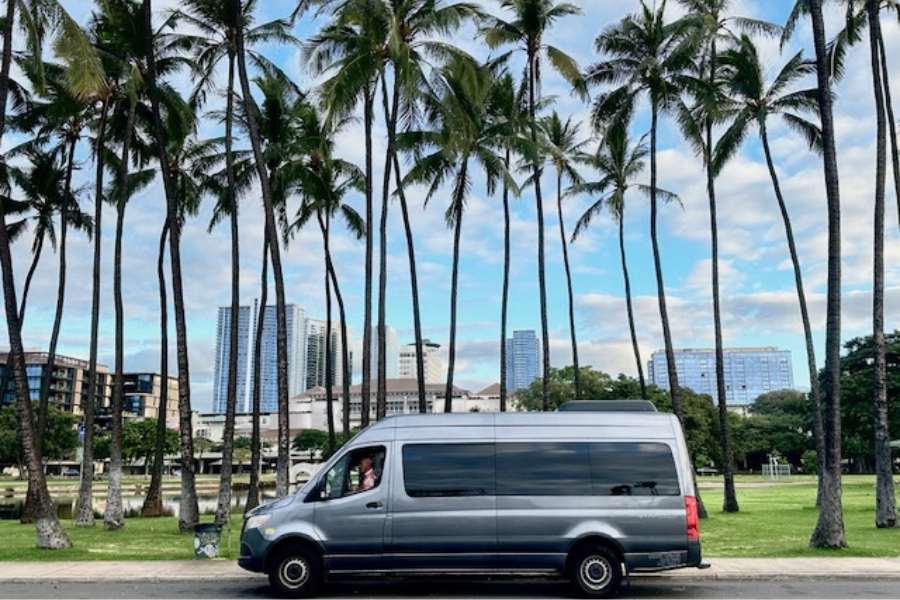 Hawaii Airport Shuttle and Tours